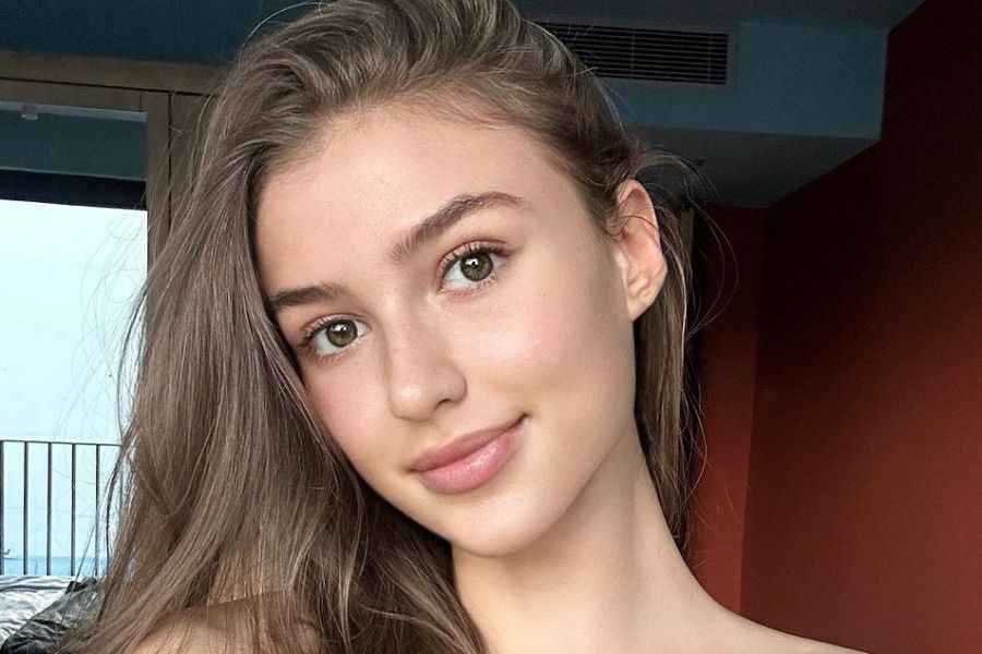 Olivia Casta Wiki, Age, Biography, Net Worth, Figure Size, Family